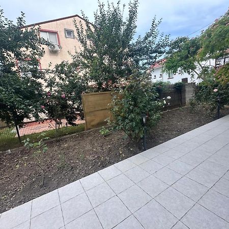Vila Lucy Costinesti Hotell Exteriör bild
