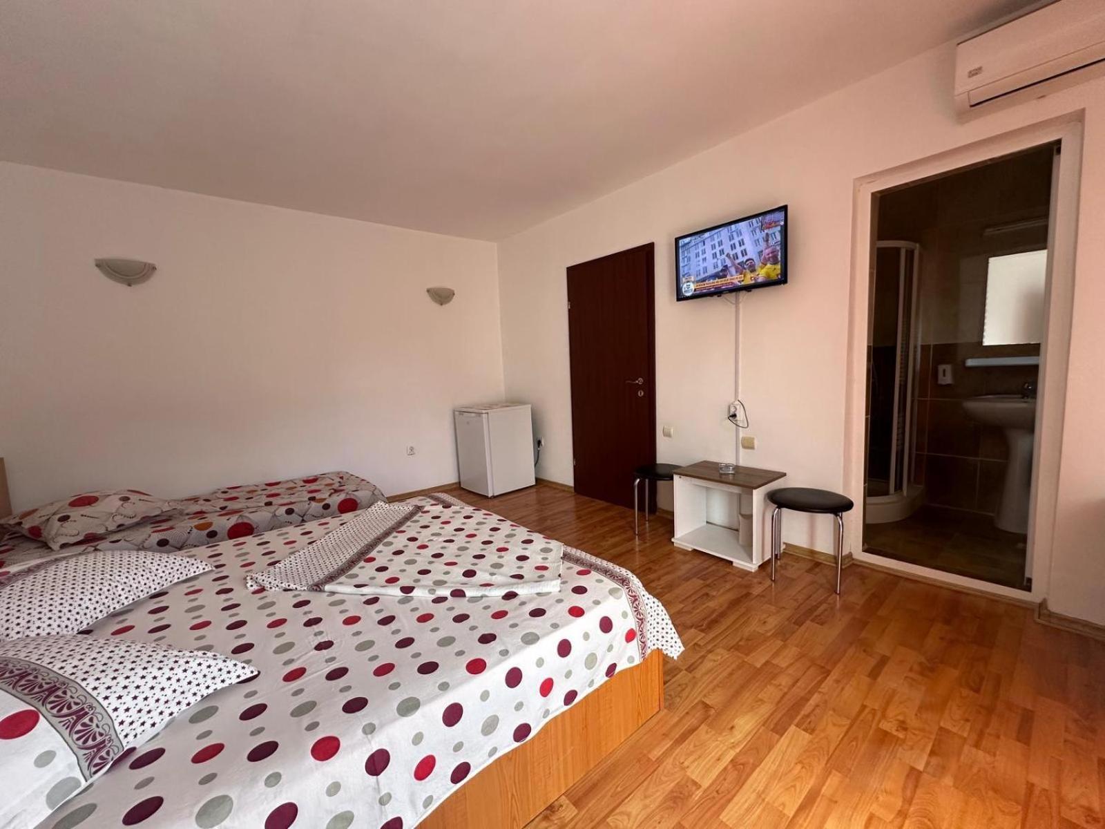 Vila Lucy Costinesti Hotell Exteriör bild