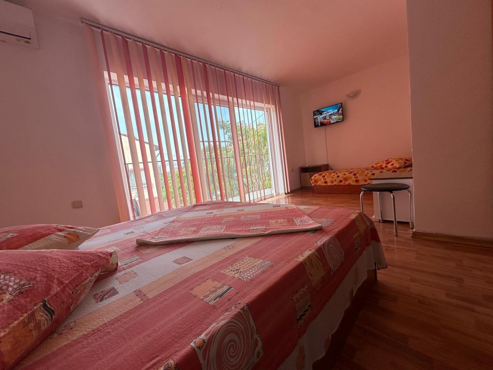 Vila Lucy Costinesti Hotell Exteriör bild