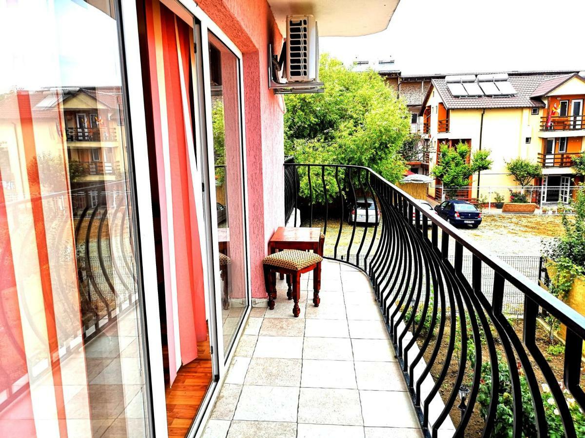 Vila Lucy Costinesti Hotell Exteriör bild