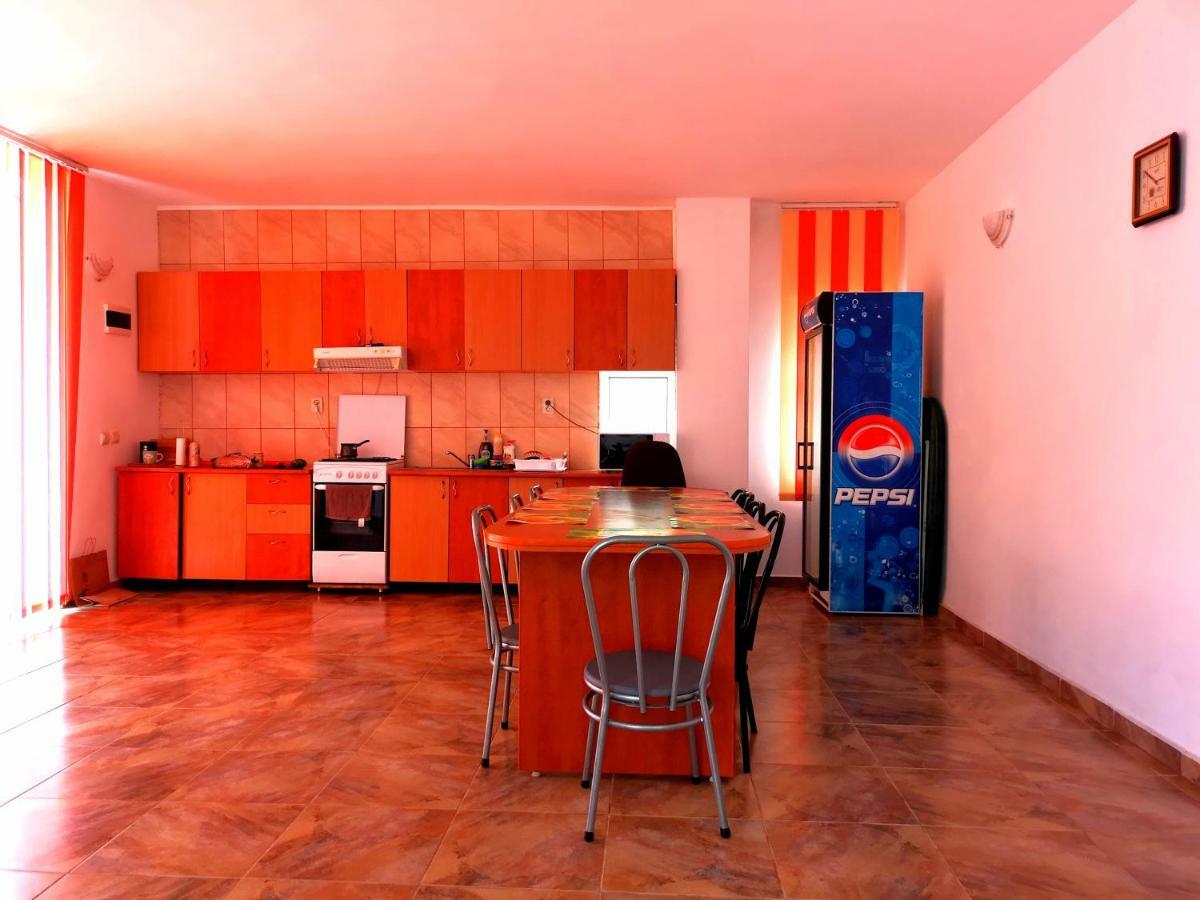 Vila Lucy Costinesti Hotell Exteriör bild